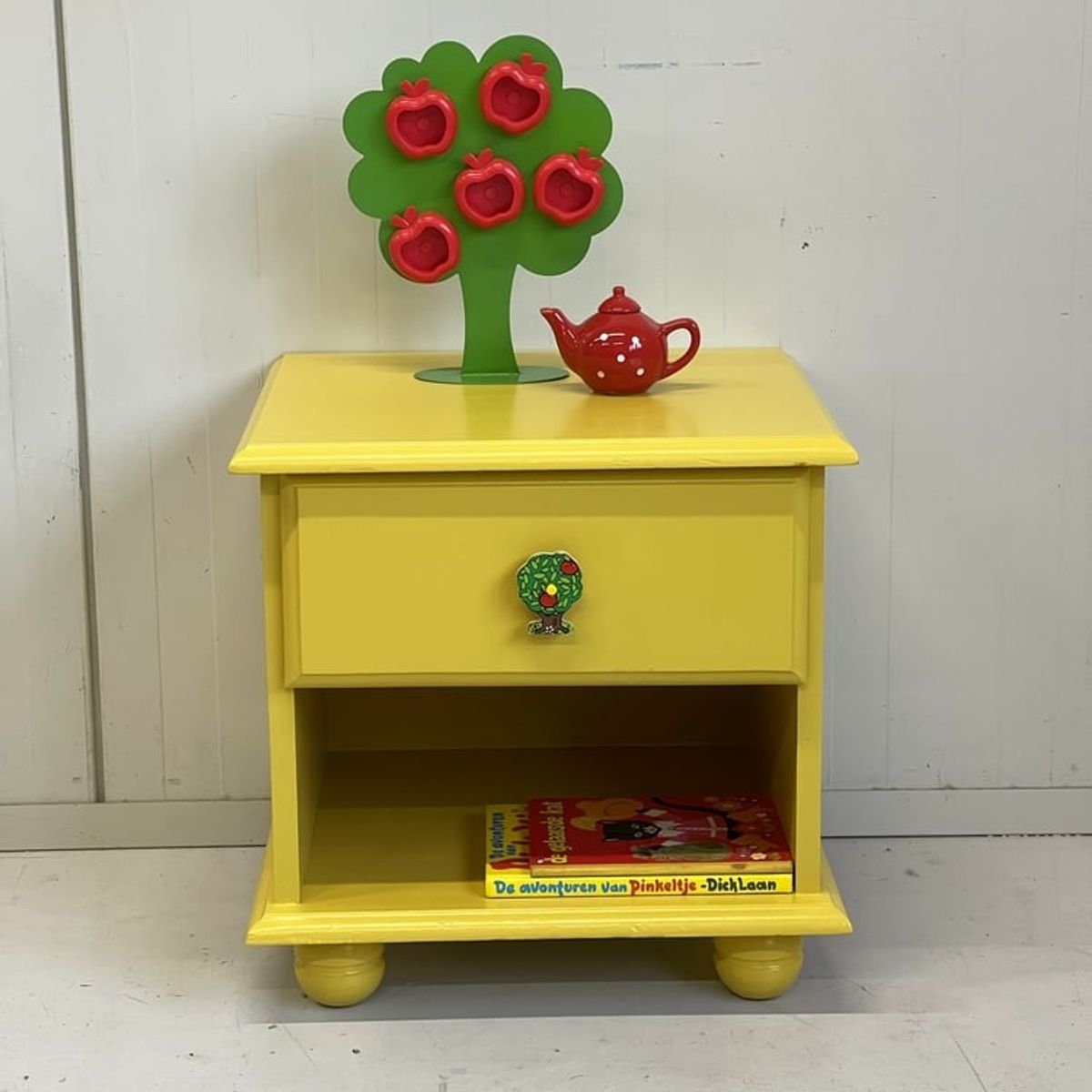 Restyle Geel Nachtkastje Kidsroom & Uniek Knopje image 2