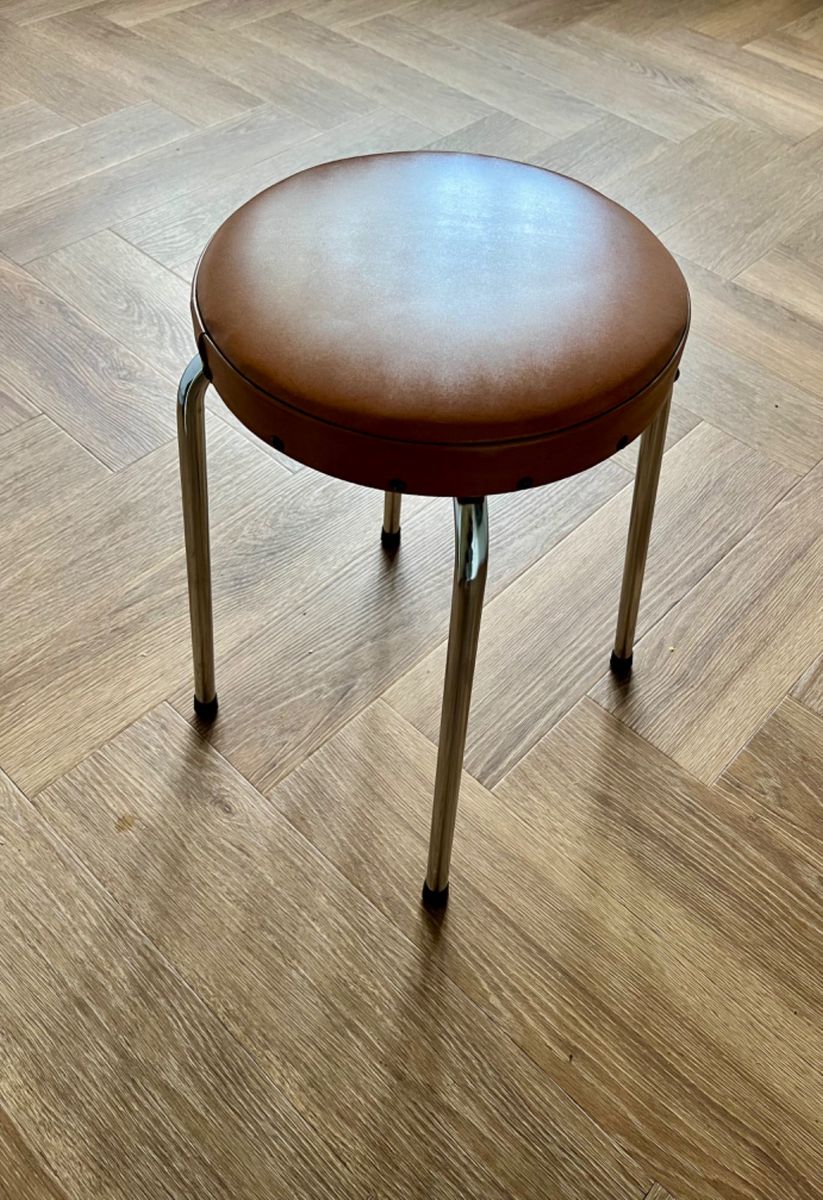 Vintage Krukje Met Cognac Kleurige Zitting Jaren 60 image 2