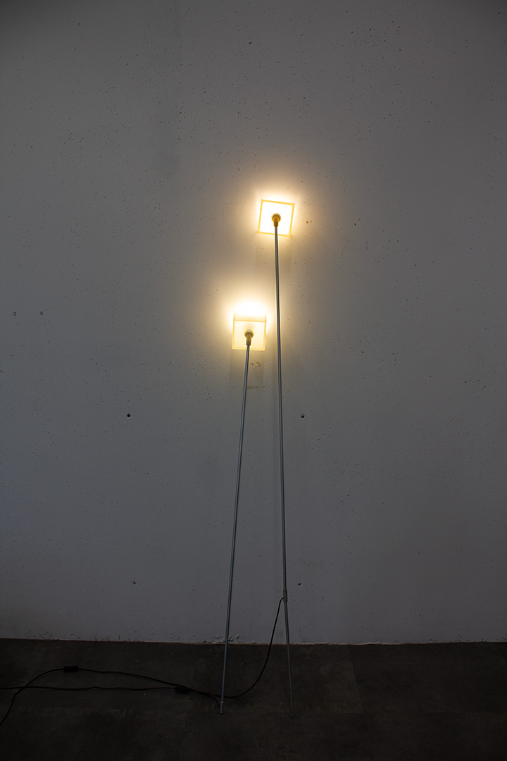 Set Van 2 ‘lazy’ Goods Leunlampen Door Chris Slutter image 4