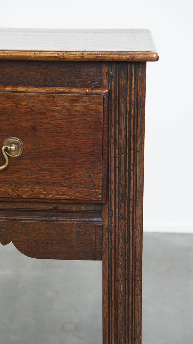 Klassieke En Charmante Antieke Engelse Eikenhouten Side Table/ Gangmeubel Uit 19e Eeuw image 7
