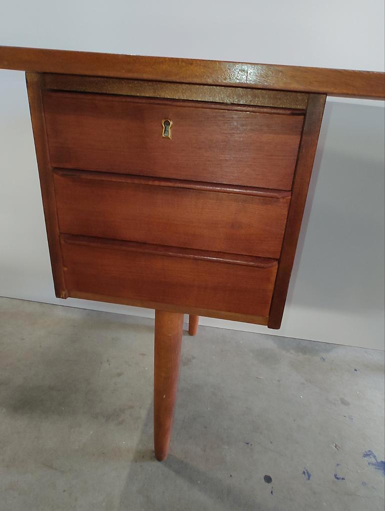Bureau image 3