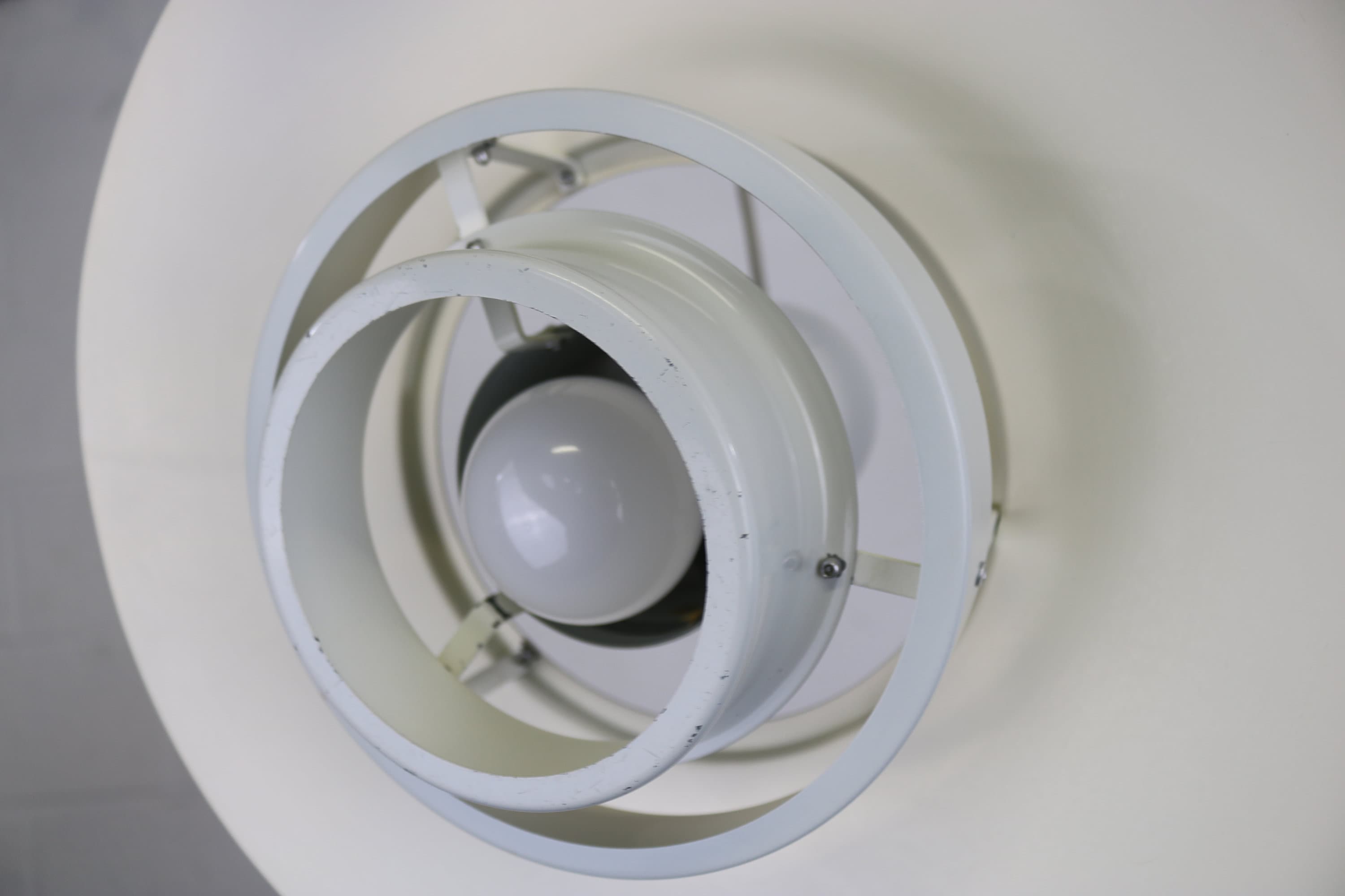 Originele Grijswit Gekleurde Falcon Designlamp Ontworpen Door Andreas Hansen Voor Fog And Morup - image 11