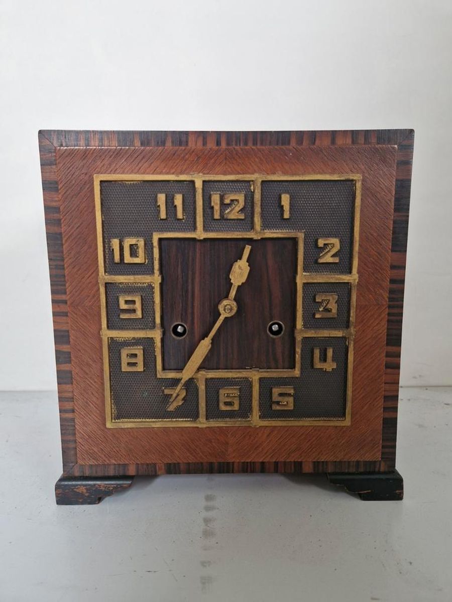 Amsterdamse School Art Deco Klok. image 4