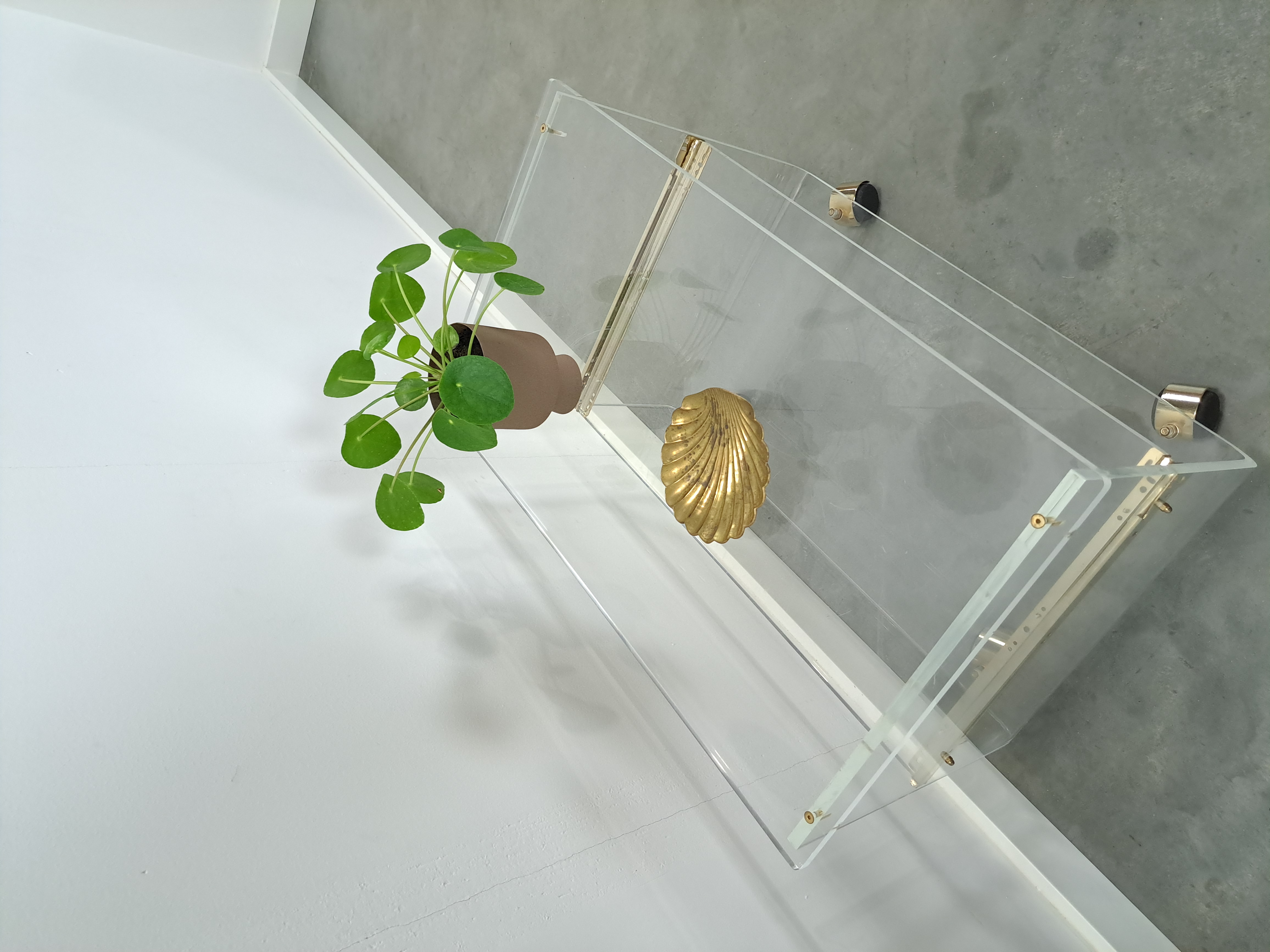 Space Age Plexiglas Trolley Met Messing, Tv Meubel image 8
