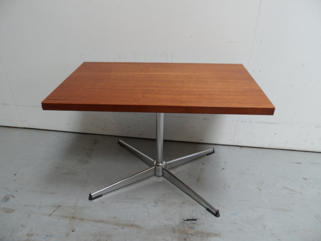 Tv Tafel 1950's image 7