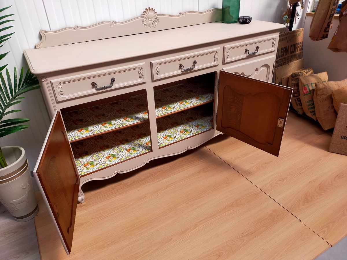Vintage Dressoir Queen Ann Stijl image 4