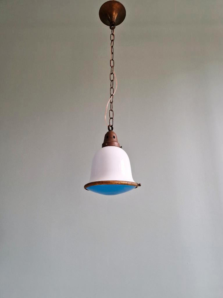 Bauhaus-hanglamp In Opaline En Blauw Gesatineerd Glas, 1920 image 17