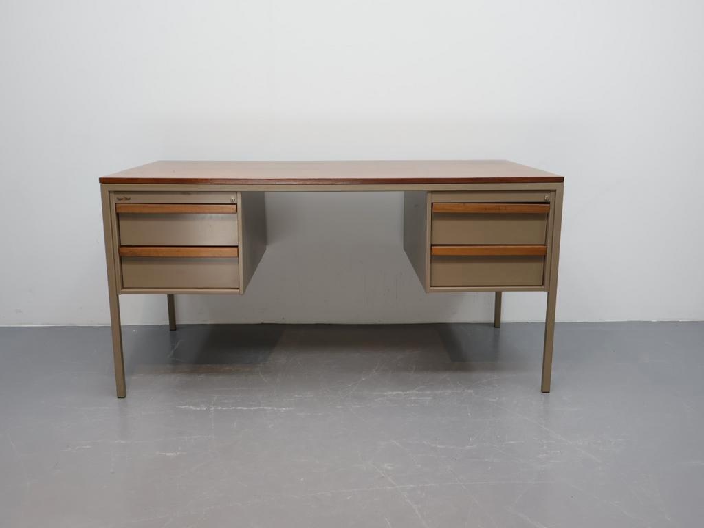 Vintage Bureau | Industrieel | Coen De Vries | Emmein image 10