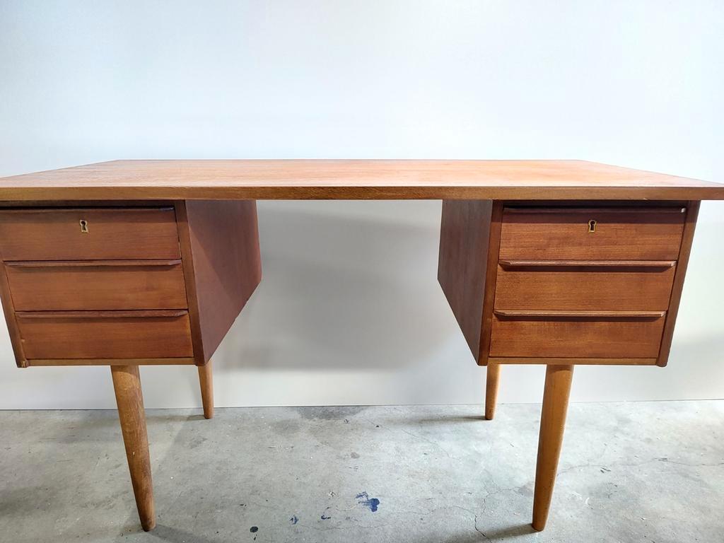 Bureau image 2