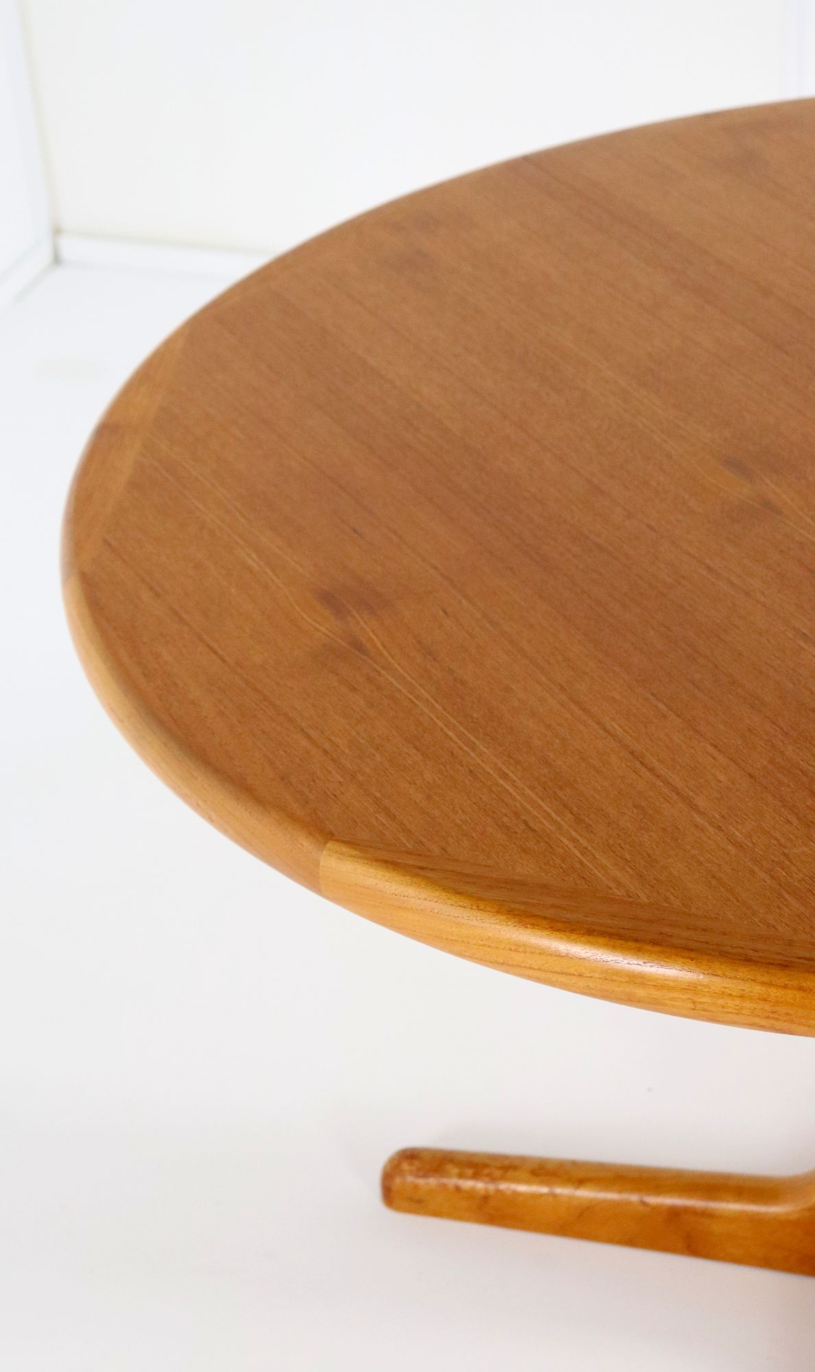Vintage Johs. Kristoffersen & Son Ronde Eettafel Tafel 'bjerget' image 8