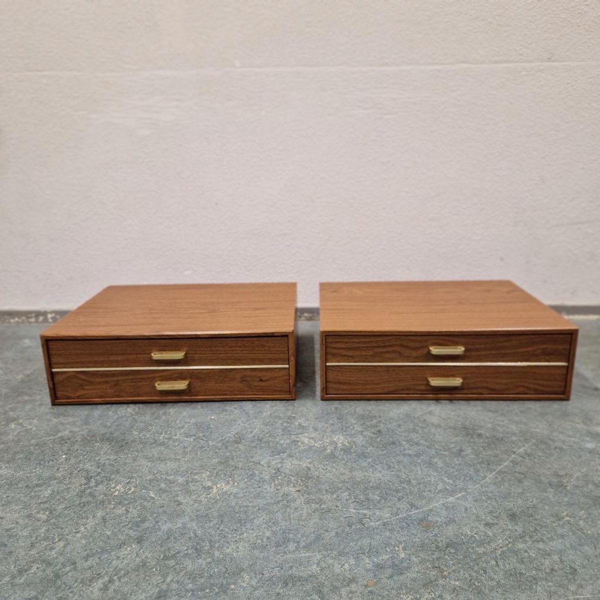Set Van 2 Zwevende Nachtkastjes Vintage Gero Besteklade Kast image 10
