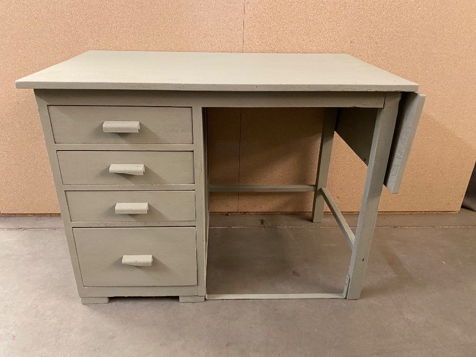 Vintage Kinderbureau / Bureau image 7