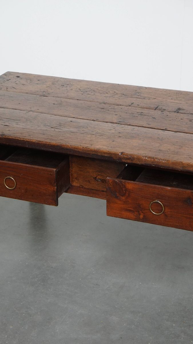 Charmante En Praktische Antieke Franse Salontafel Met Opvallende Kleuren Een Mooi Patina image 13