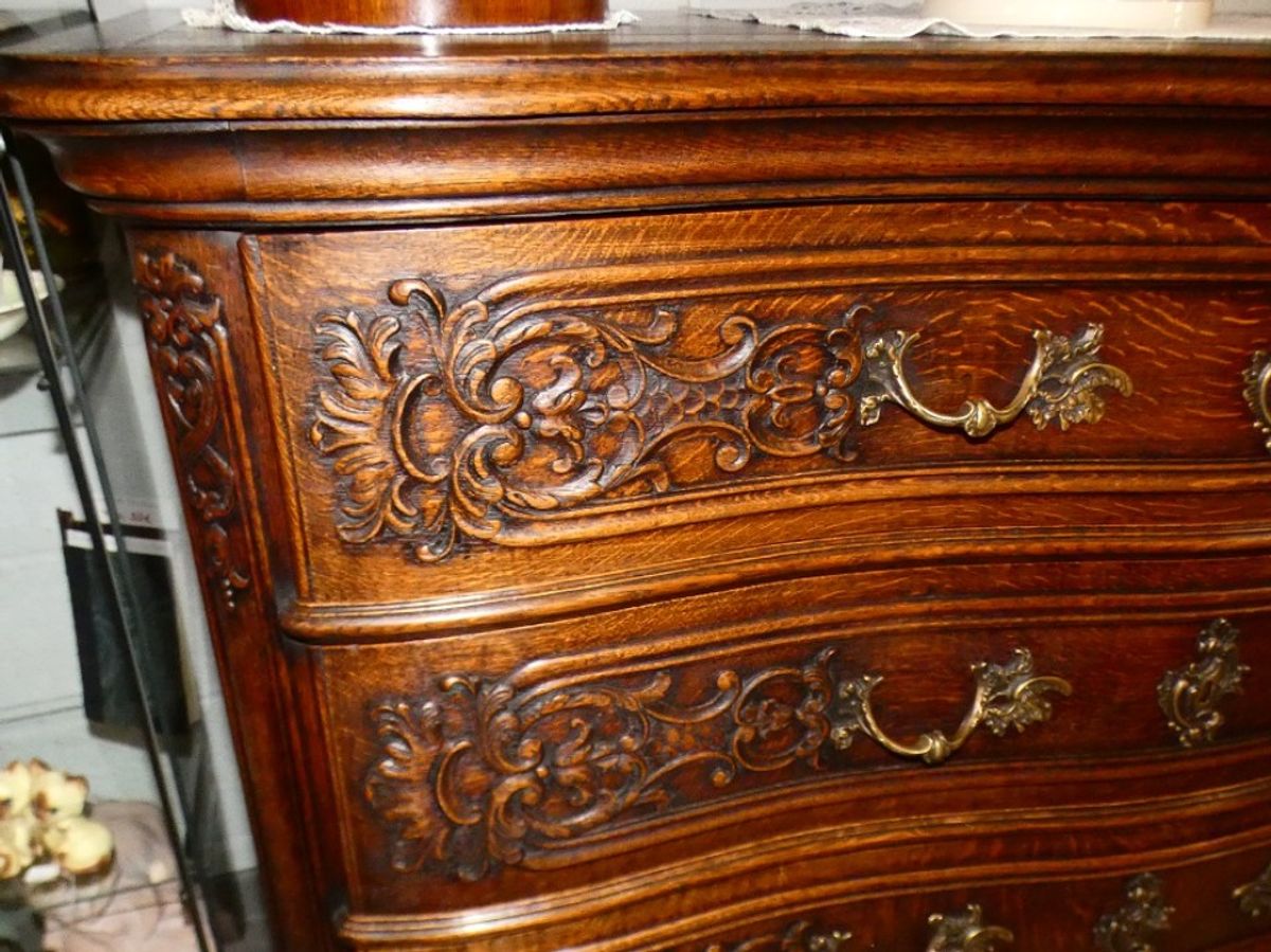 Louis Xv Commode In Massief Eikenhout image 4