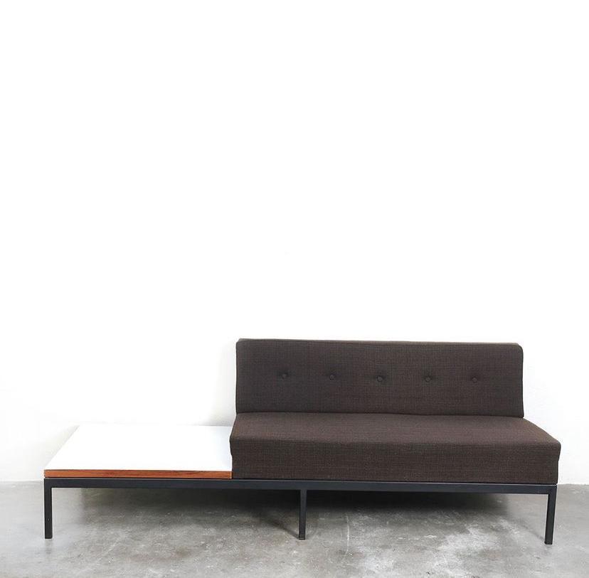 Artifort Designbank. Ontwerper: Kho Luang Ie. Vintage. image 2