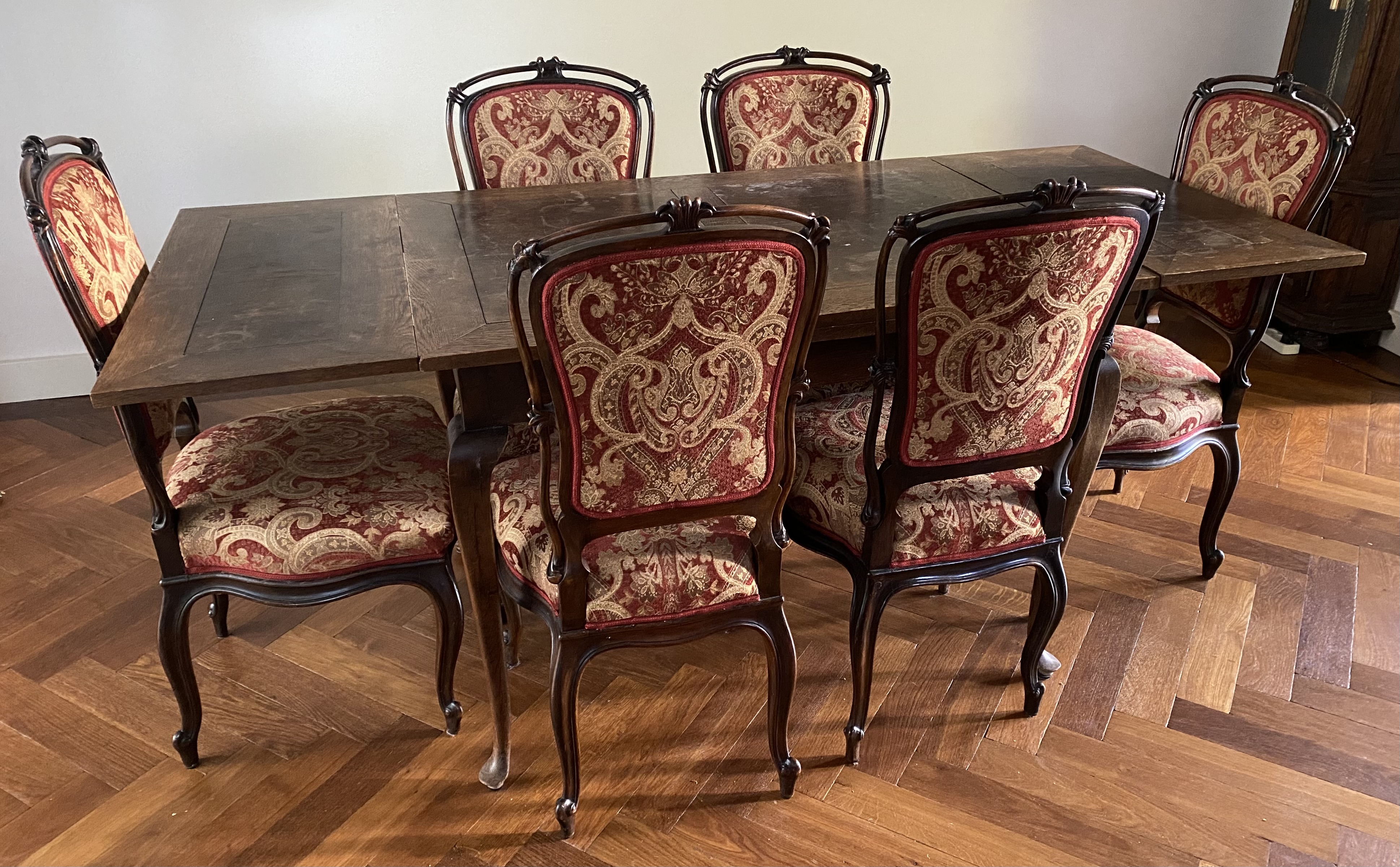6 Antieke Stoelen, Nieuw Gestoffeerd image 1