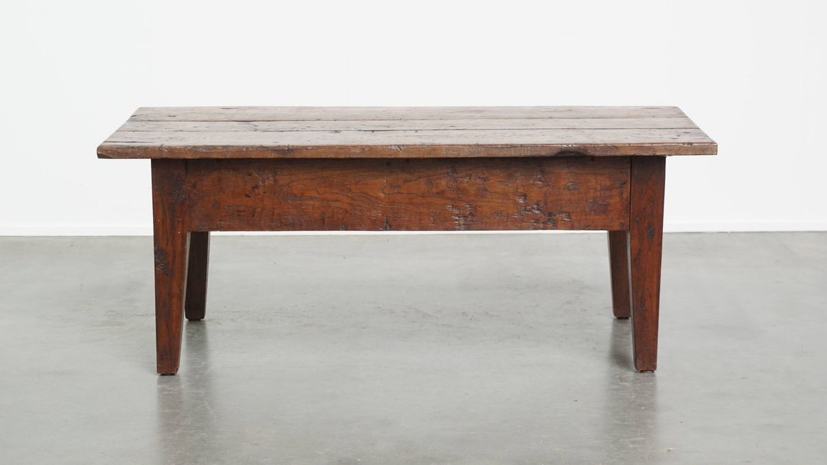Charmante En Praktische Antieke Franse Salontafel Met Opvallende Kleuren Een Mooi Patina image 4