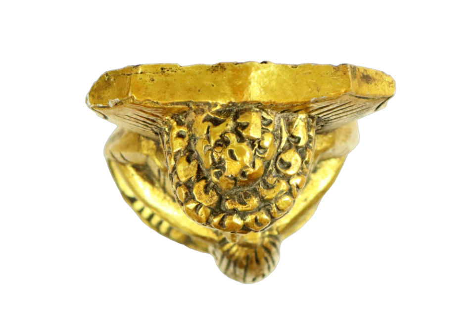 Franse vergulde houten spiegel in Louis XV stijl, 2e helft 19e eeuw Franse vergulde houten spiegel in Louis XV stijl, 2e helft 19e eeuw