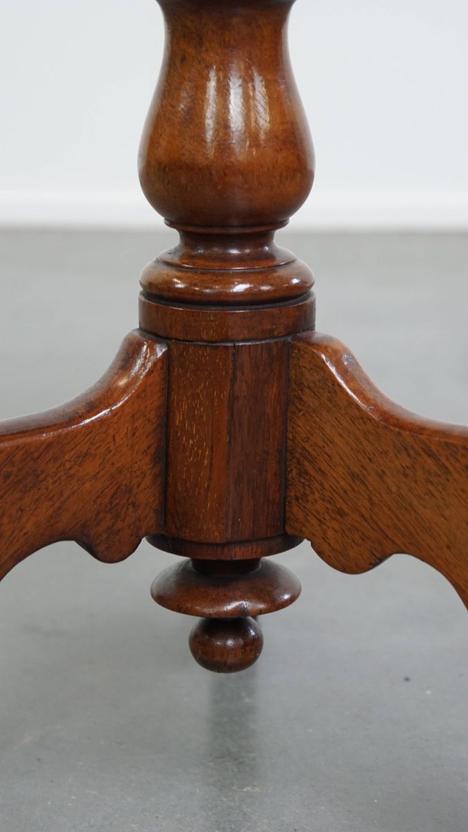 Antieke Engelse Bijzet/ Wijntafel Uit Eind 19e Eeuw Met Een Single Piece Top image 7