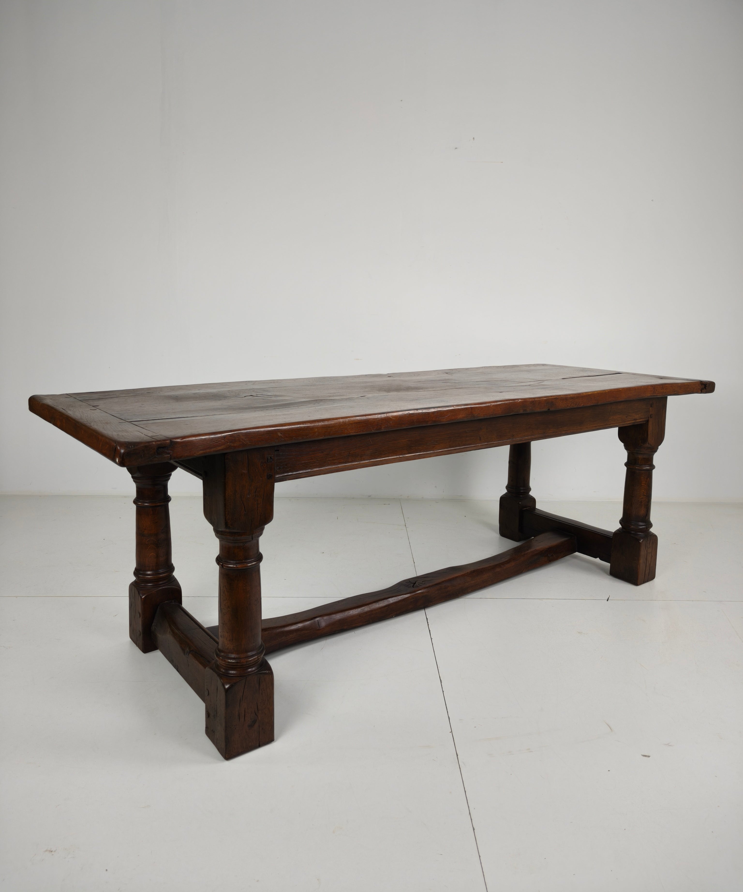 Massief Engelse Eikenhouten Eettafel – 20e Eeuw Met Prachtige Nerf En Patina image 3