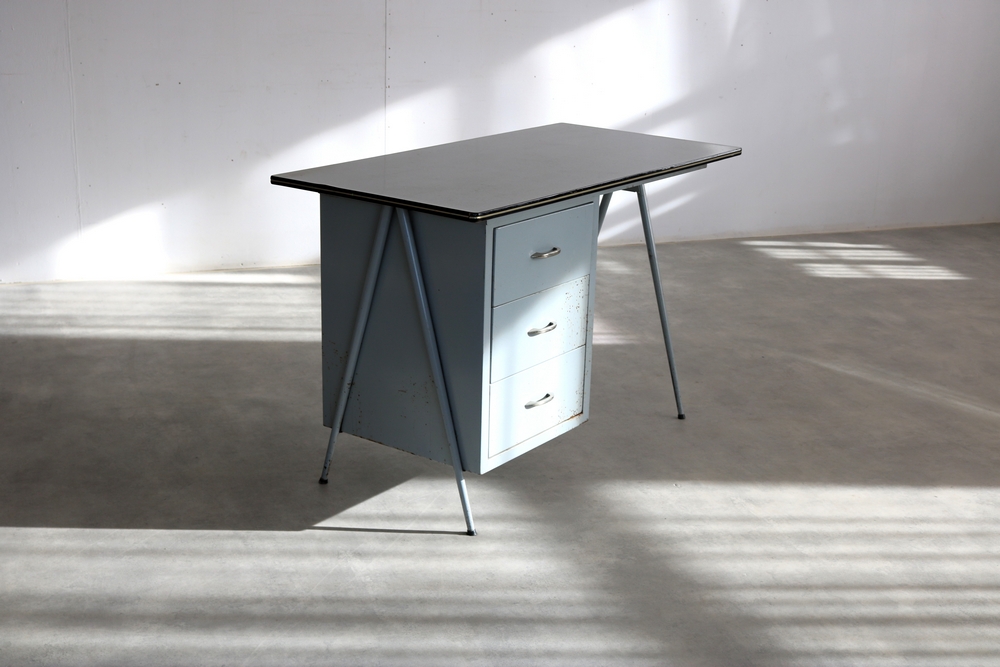Vintage Bureau | Industrieel | Jaren 60 | Desk image 4