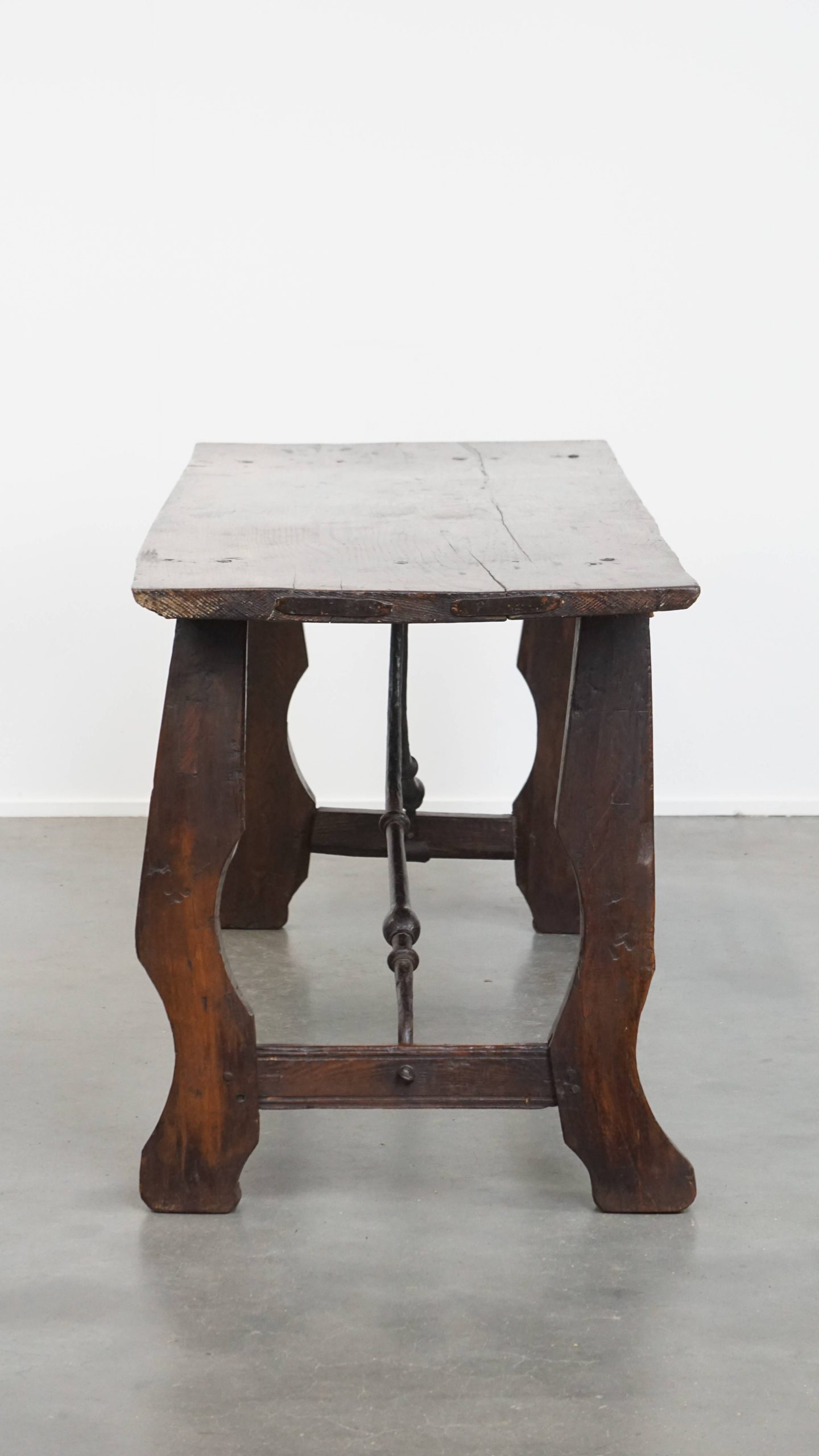 Karaktervolle 18e-eeuwse Antieke Spaanse Side Table/ Eettafel Met Een Prachtig Patina image 4
