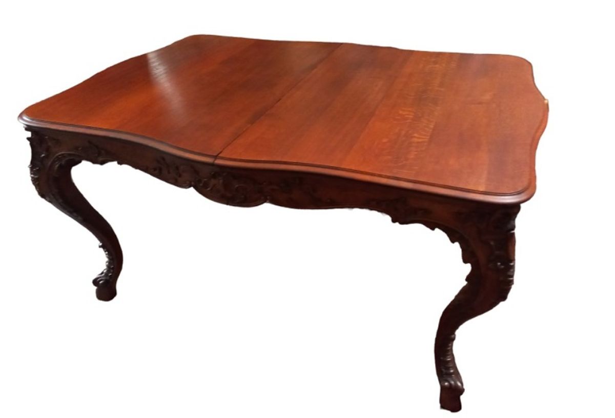 Grote Luikse Tafel Met Prachtig Beeldhouwwerk. image 3