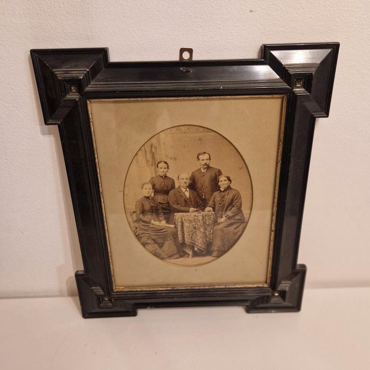 Antieke Lijst 1868 Met Een Familie Foto image 9