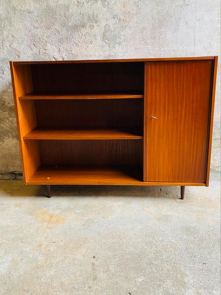 Bekijk Teak Mid Century Kast Mid Board , Jaren 60 op Reliving 🤩