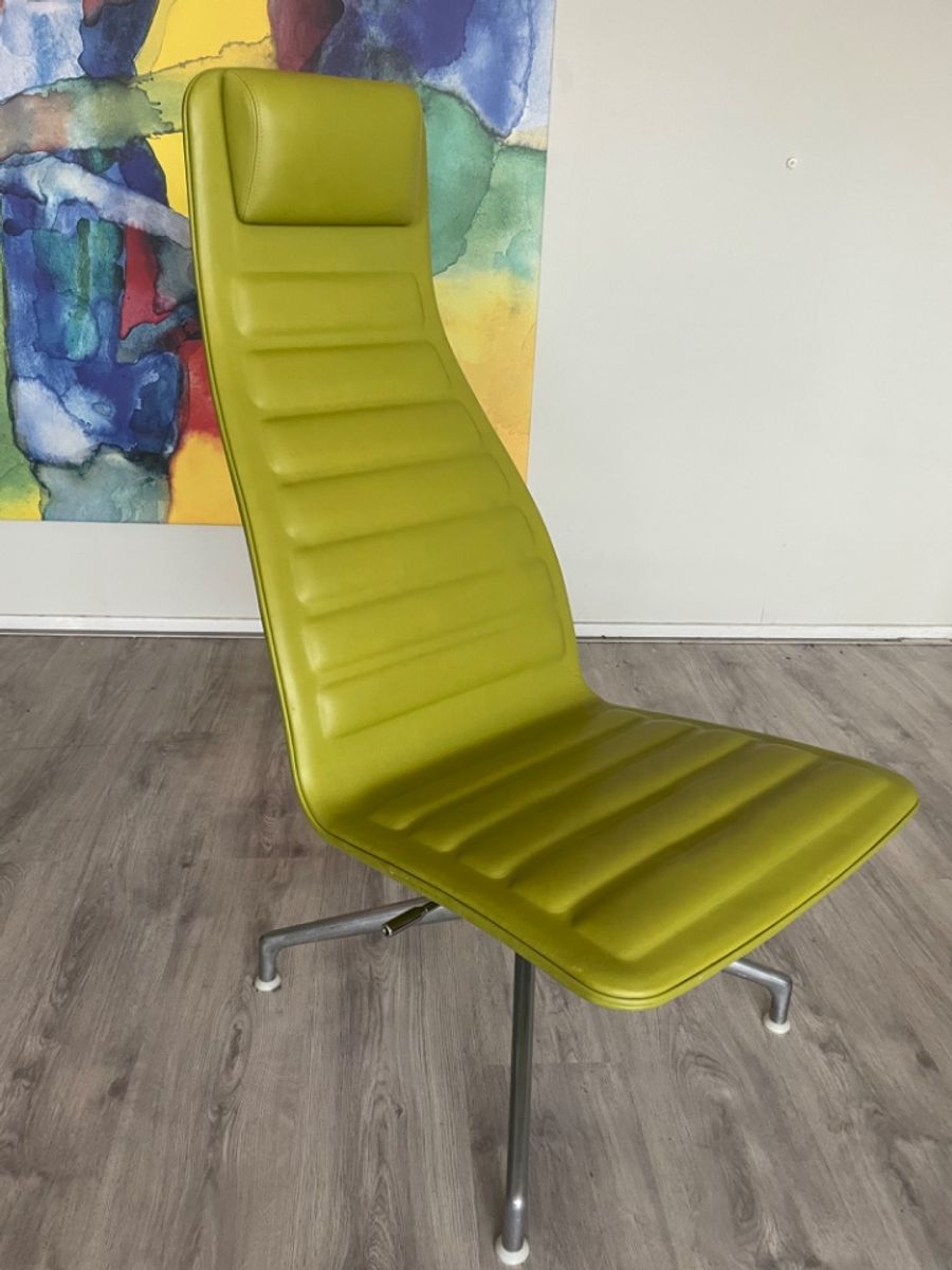Capellini Lotus Attesa High Back Leather Swivel Relax Chair image 5