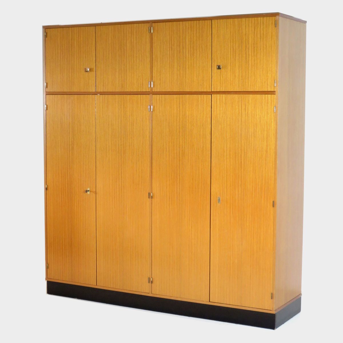 Grote Hoge Vintage Design Kledingkast In Teak, 1960s image 6