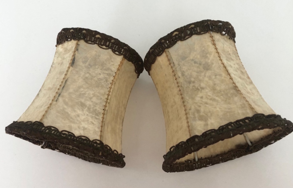 Twee Vintage Papyrus Lampenkappen In Beige En Goud image 3