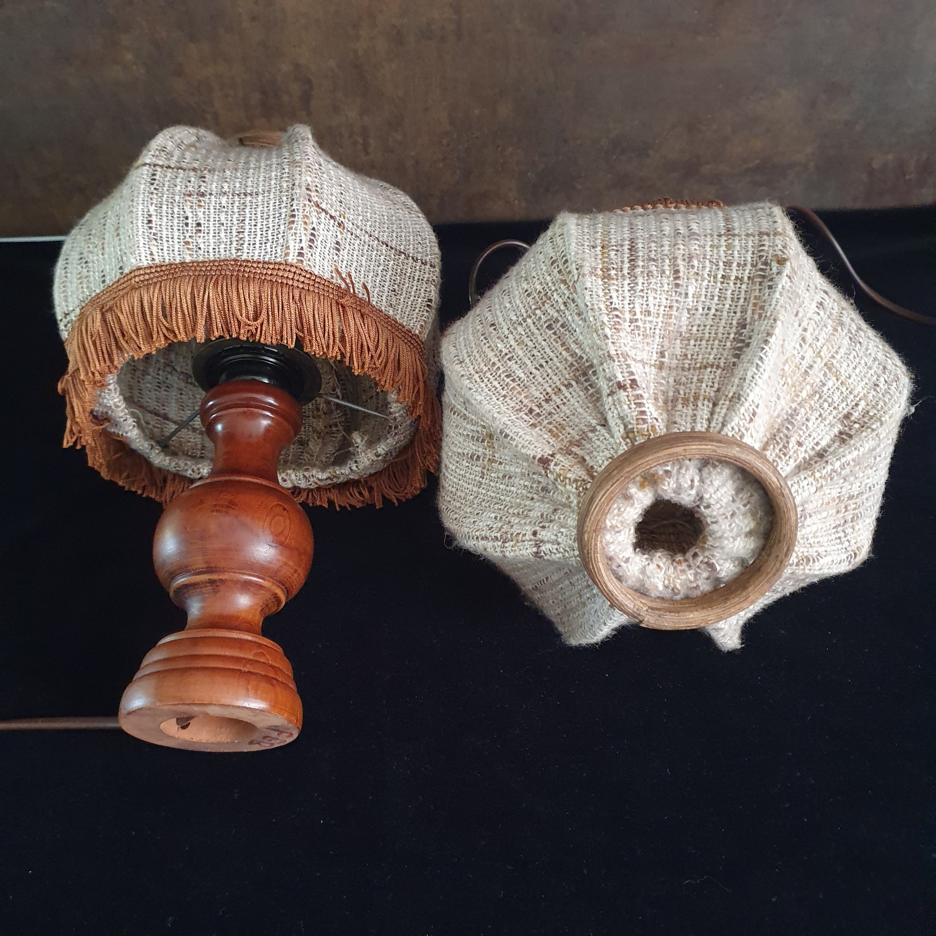 Vintage - Schemerlamp - Bedlamp - Kastlamp - Hout/stof- 2 Stuks image 9