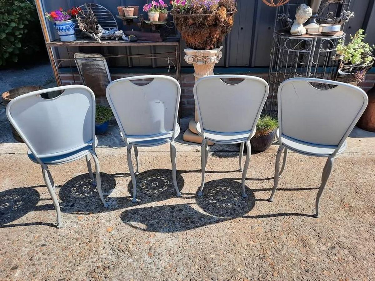 4 Metalen Stoelen Voor Zowel Binnen Als Buiten. image 3