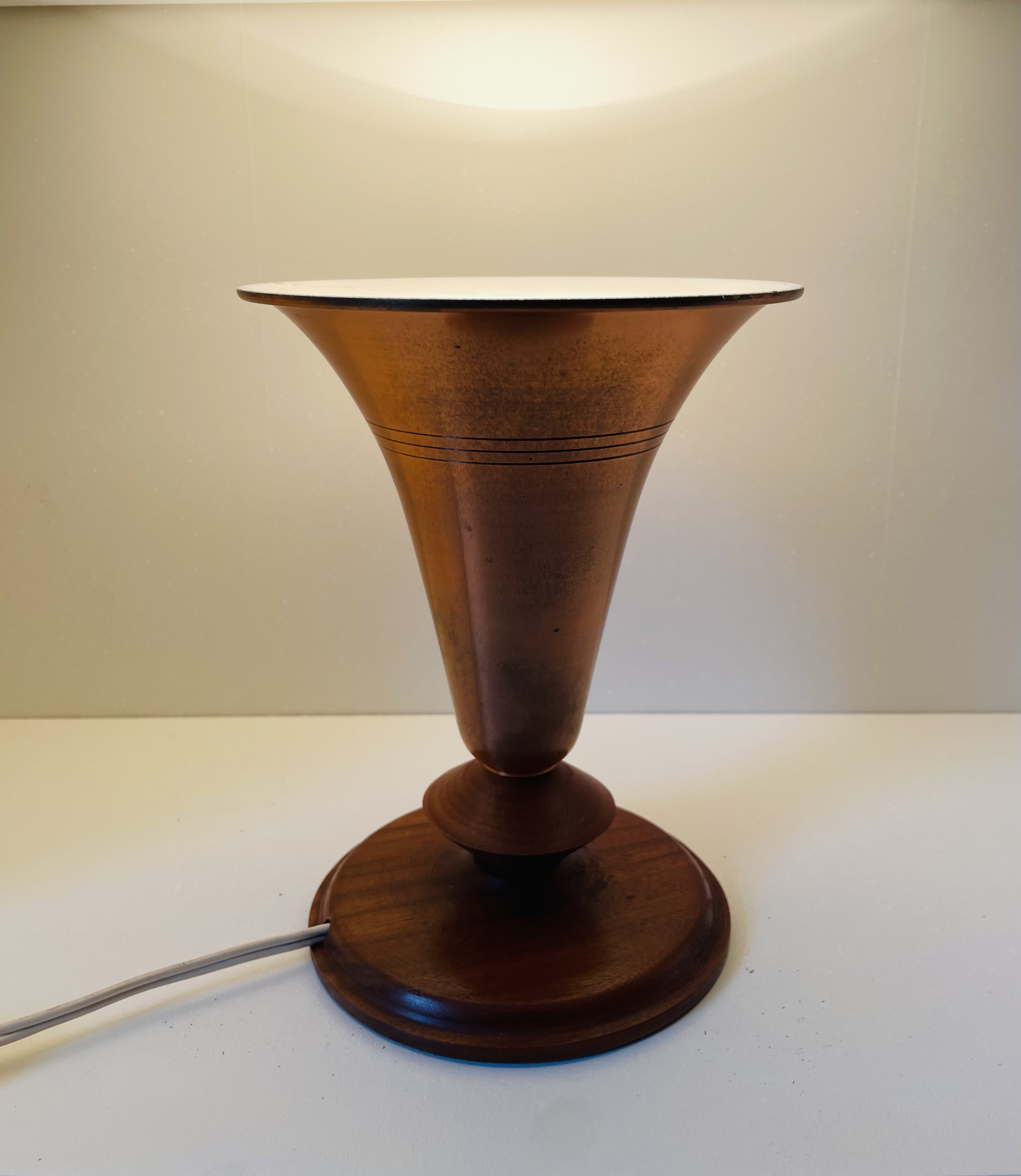Art Deco Lamp image 4