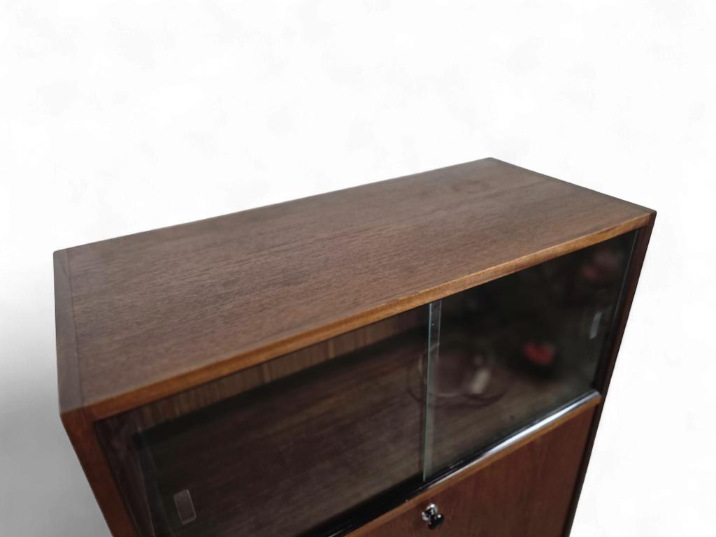 Vitrinekast 82,5x30,5x185 cm bewerkt hout gerookt eikenkleur