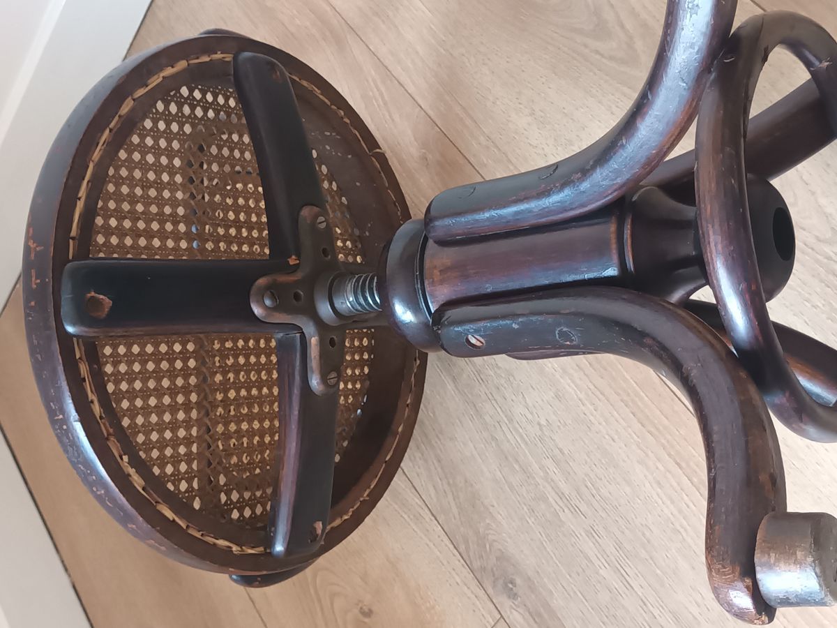 Thonet Music Chair N°5101 image 12