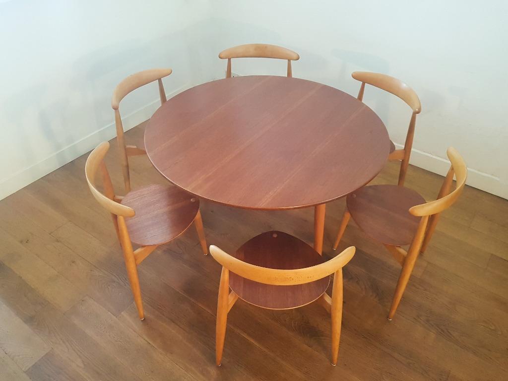 Eetkamer Set Van Hans J. Wegner Voor Fritz Hansen image 2