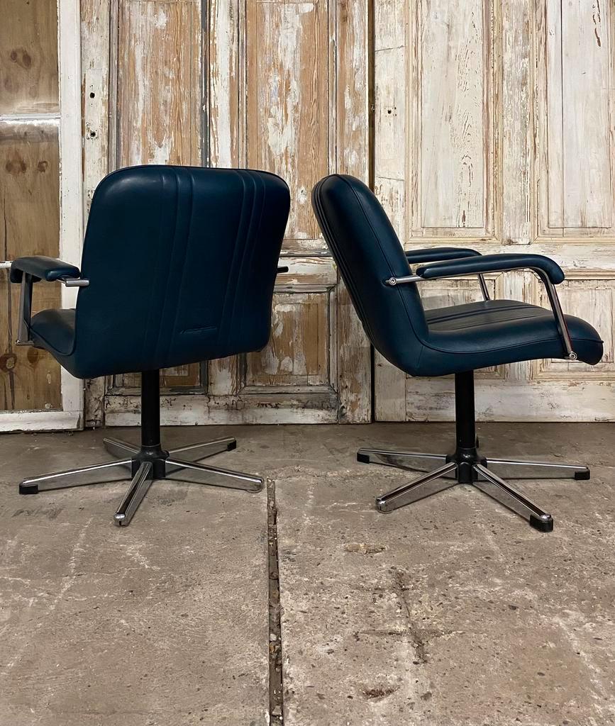 Set Vintage Fauteuils. Petrolblauw Kunstleder En Chroom. image 7