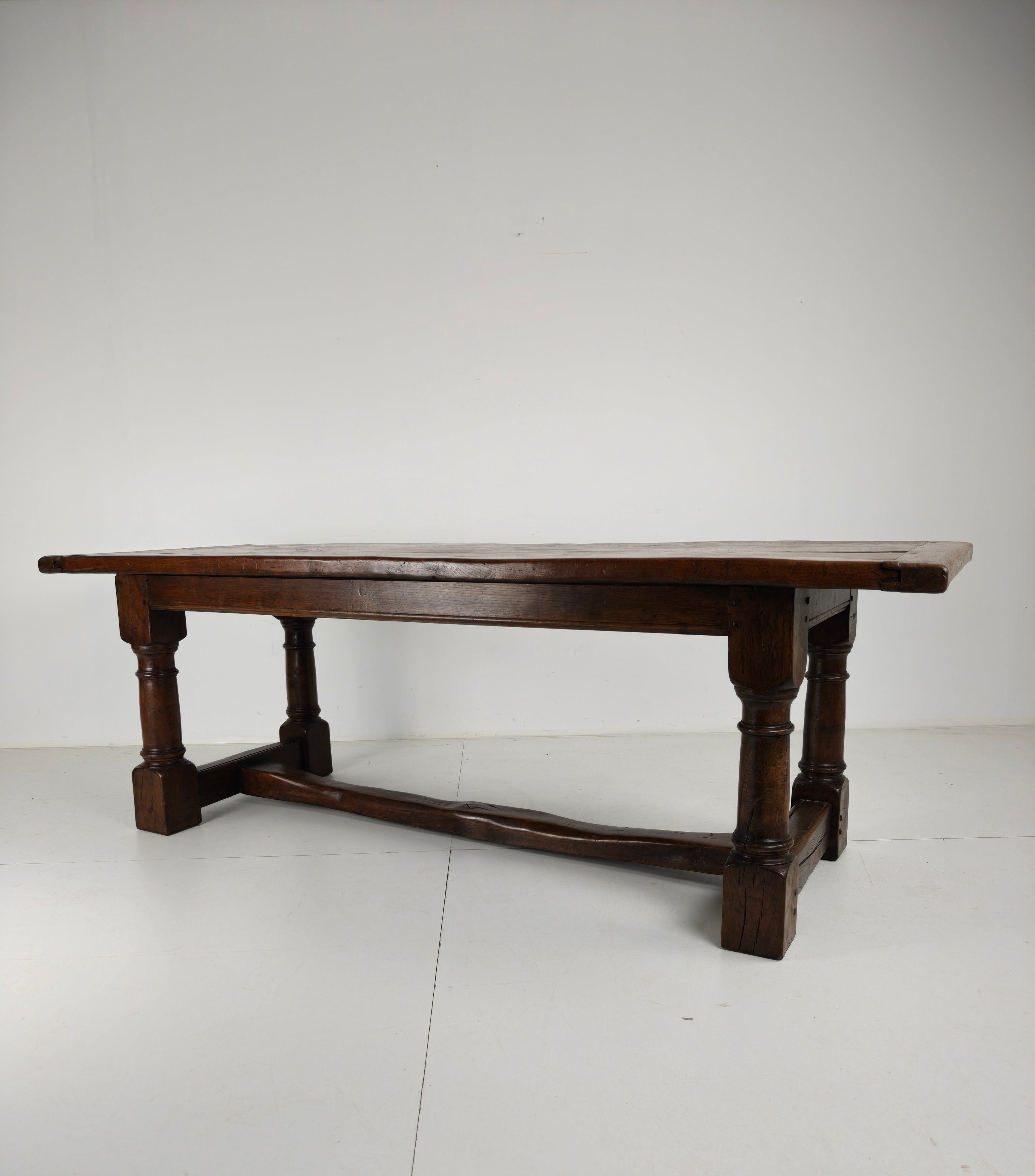 Massief Engelse Eikenhouten Eettafel – 20e Eeuw Met Prachtige Nerf En Patina image 4