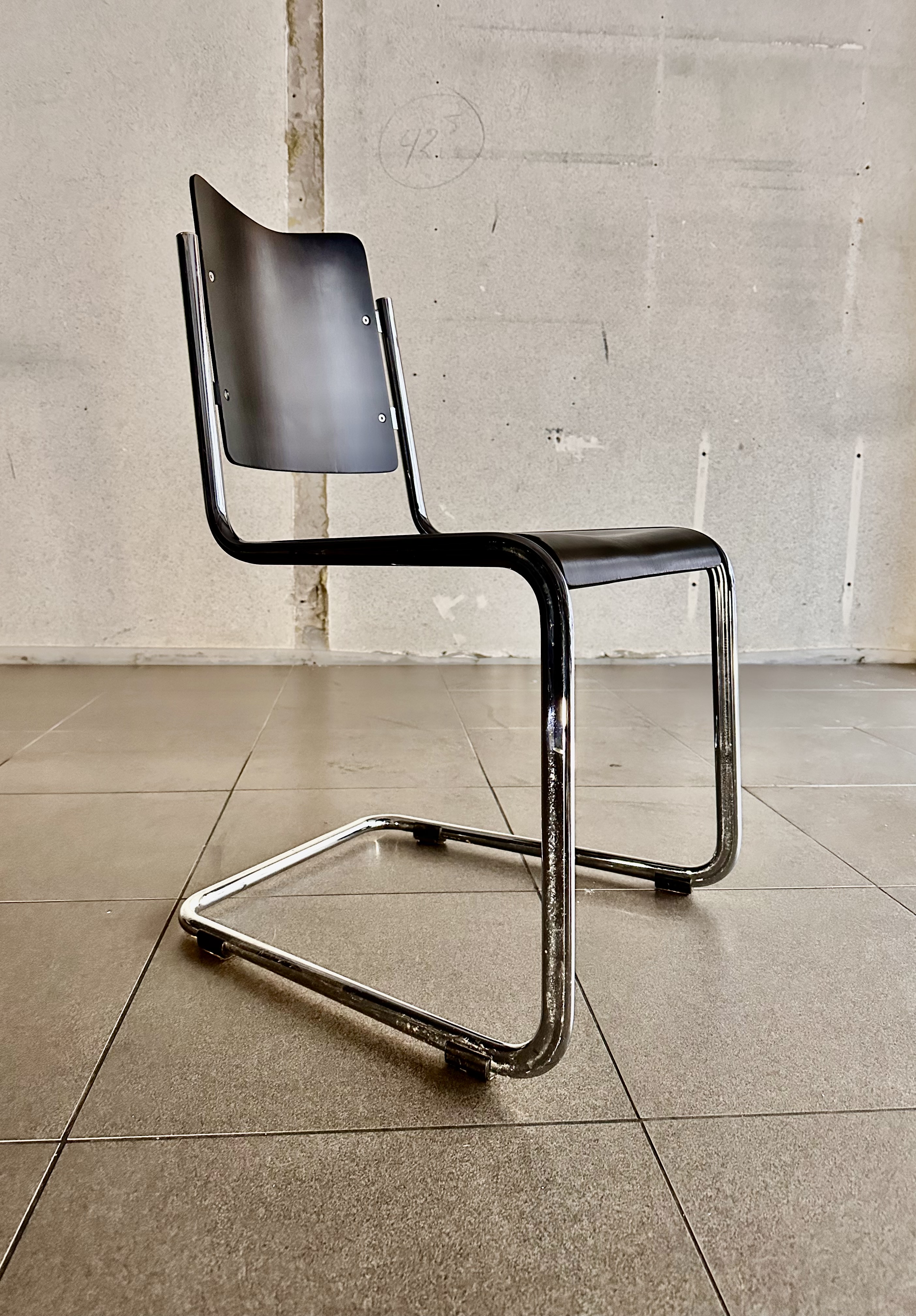 4x Tecta B11 Cantilever Stoelen Design Jean Prouve image 12