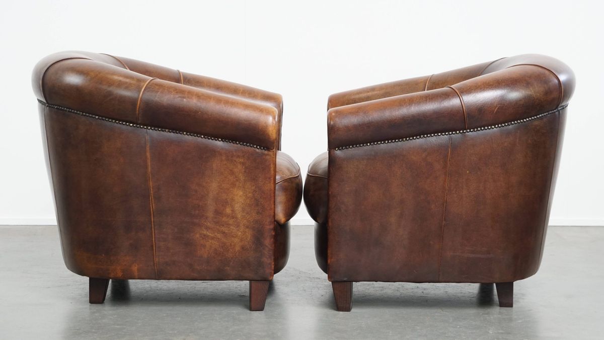Charmante En Unieke Set Van 2 Schapenleren Clubfauteuils Met Een Comfortabele Zit image 2