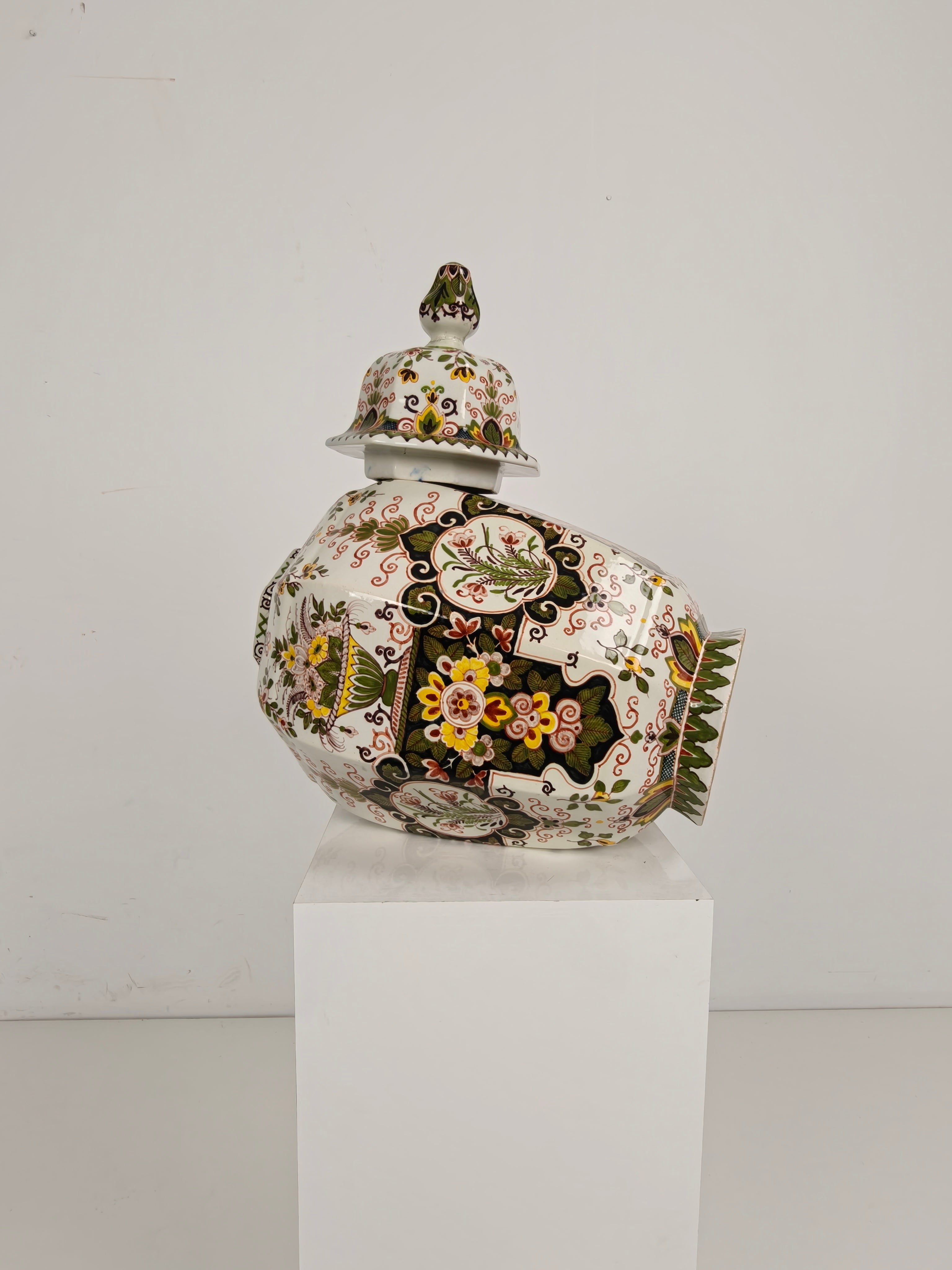 Makkum Tichelaar Lidded Pot, Hand-painted Porcelain – Dutch image 5