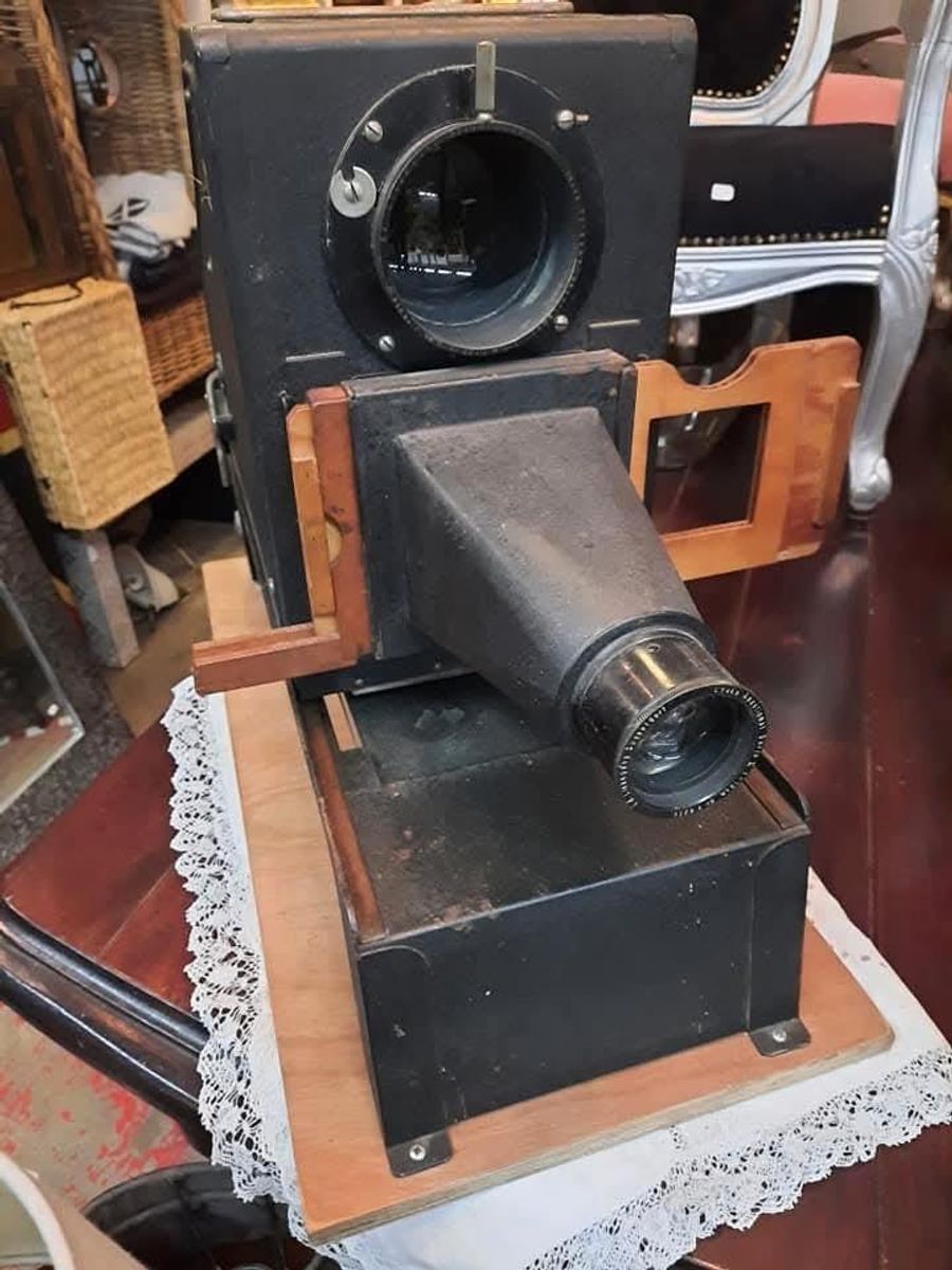 Liesegang Projector Toverlantaarn Duits Uit De Jaren 50. Een image 2