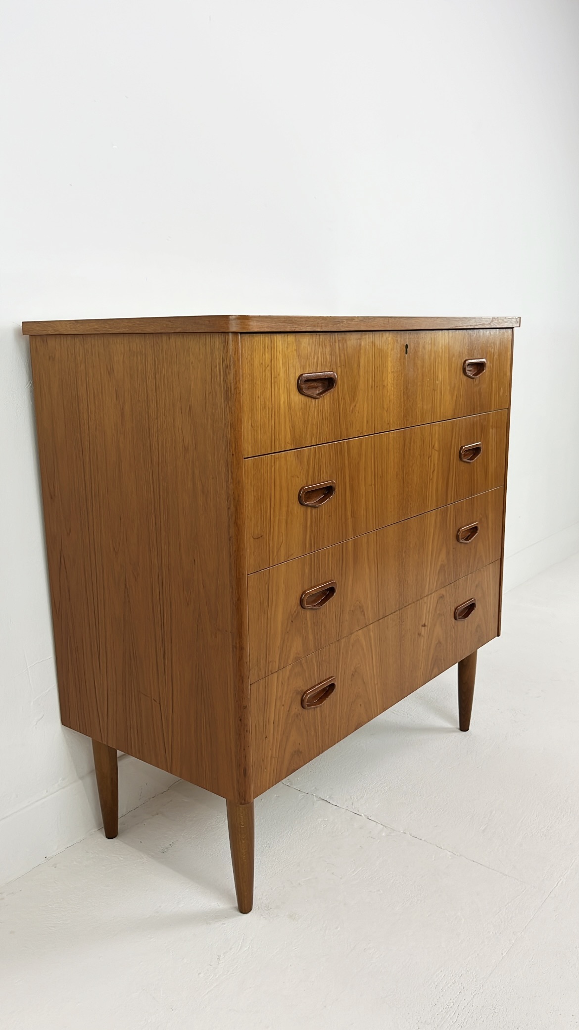 Scandinavisch Vintage Teak Fineren Ladekast Luvos image 8