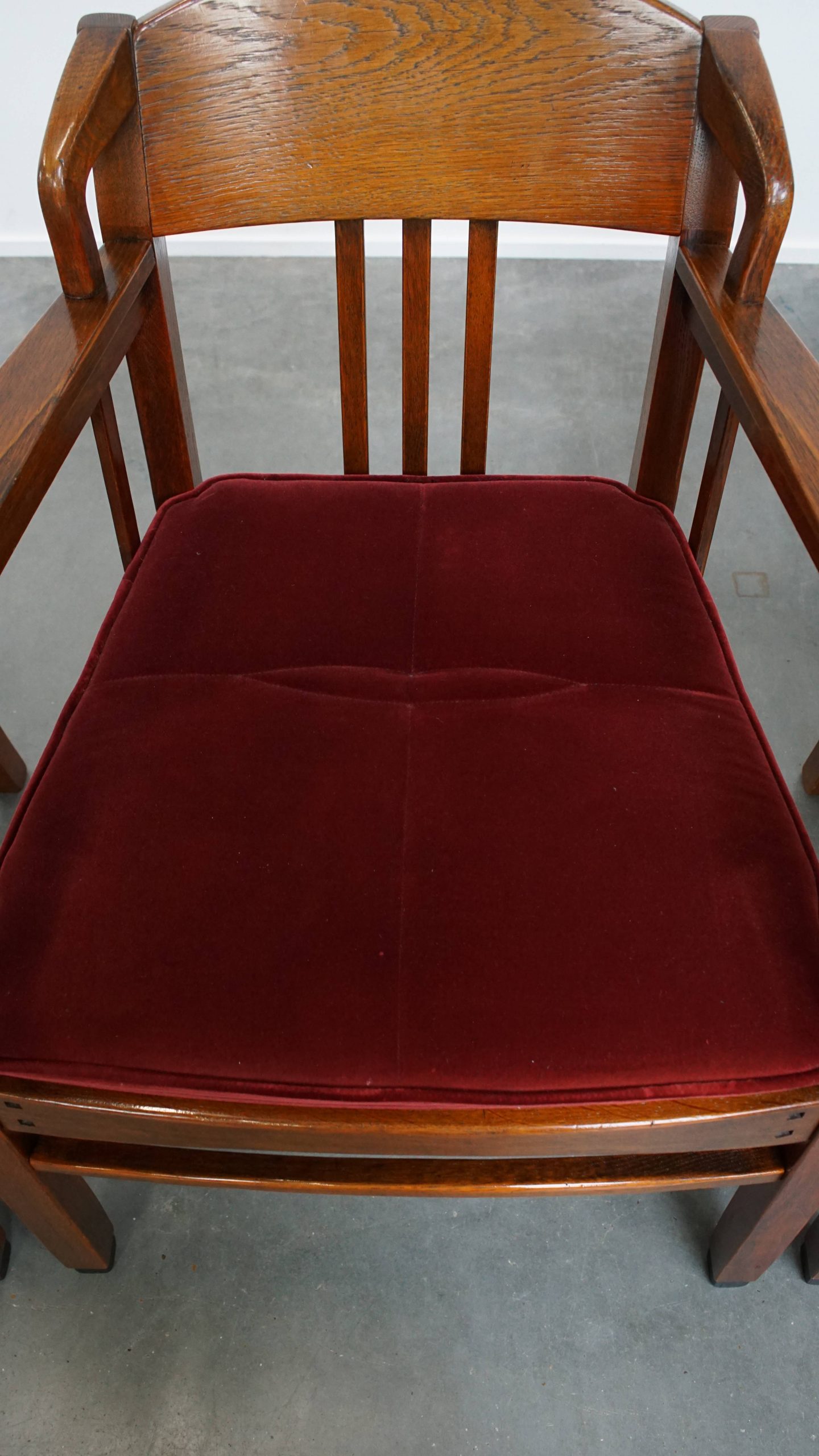 Set Van 4 Art Nouveau/ Jugendstil Design Schuitema Eetkamerstoelen Met Rode Stoffen Bekleding image 9