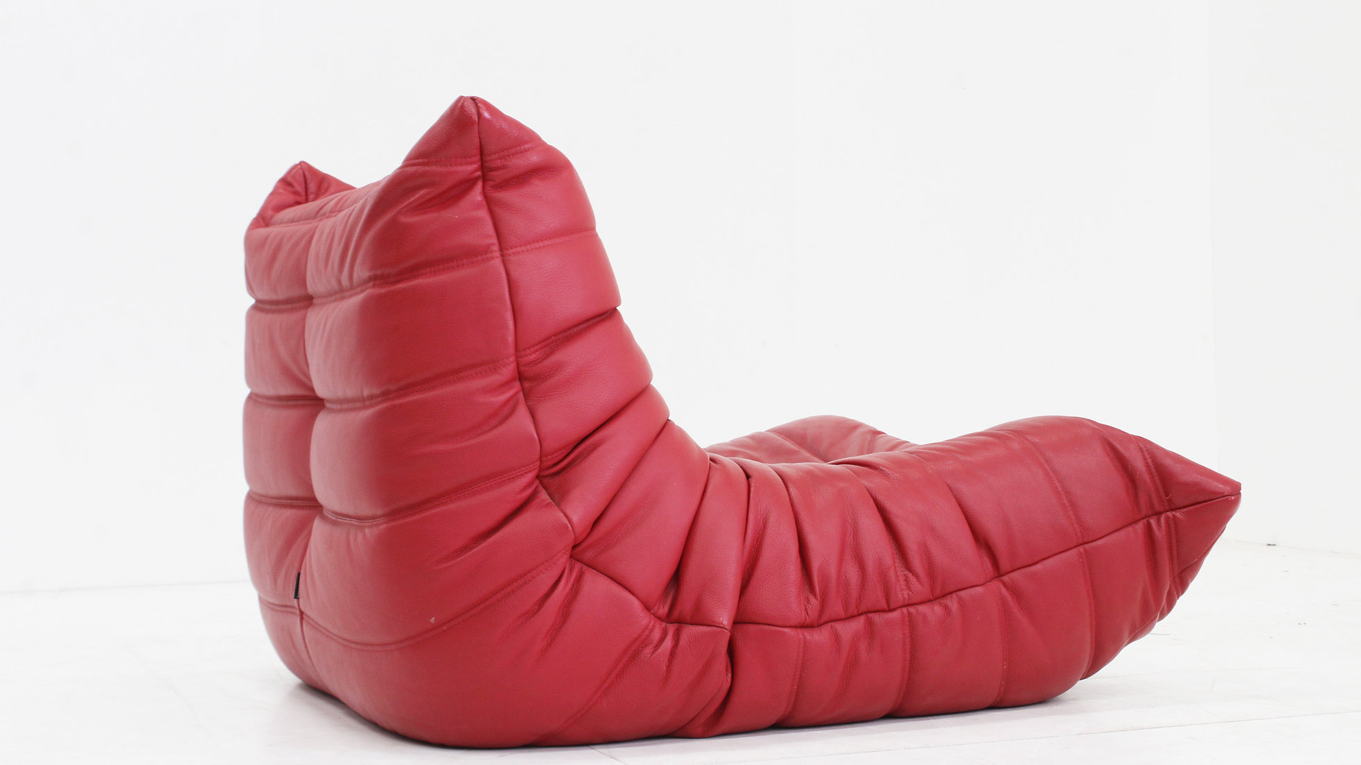 Togo Armchair Red Leather By Michel Ducaroy For Ligne Roset image 7