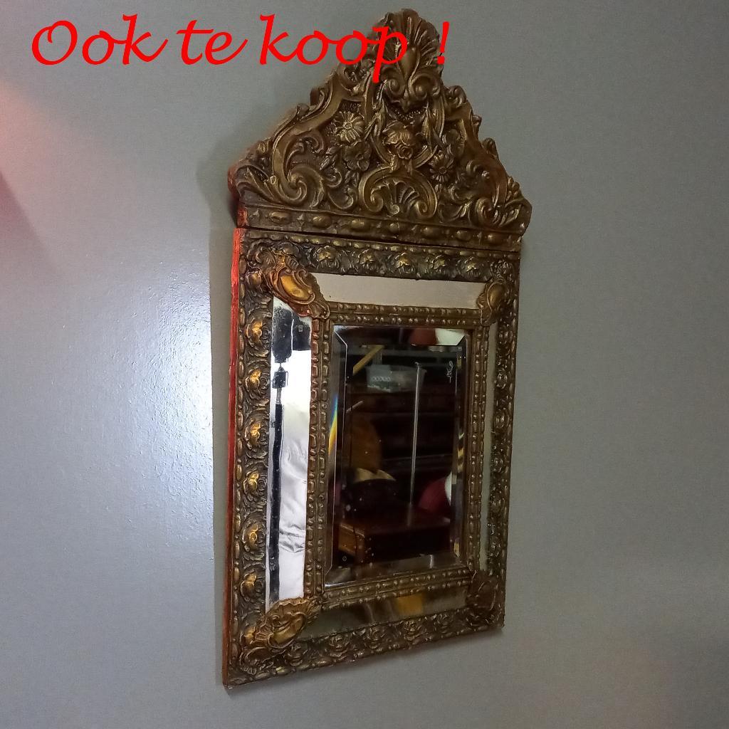 Grote Antieke Kuifspiegel image 8