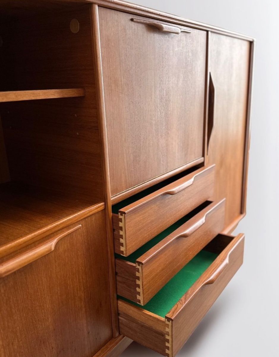 Mid-century Highboard Uit Jaren ‘60 image 2