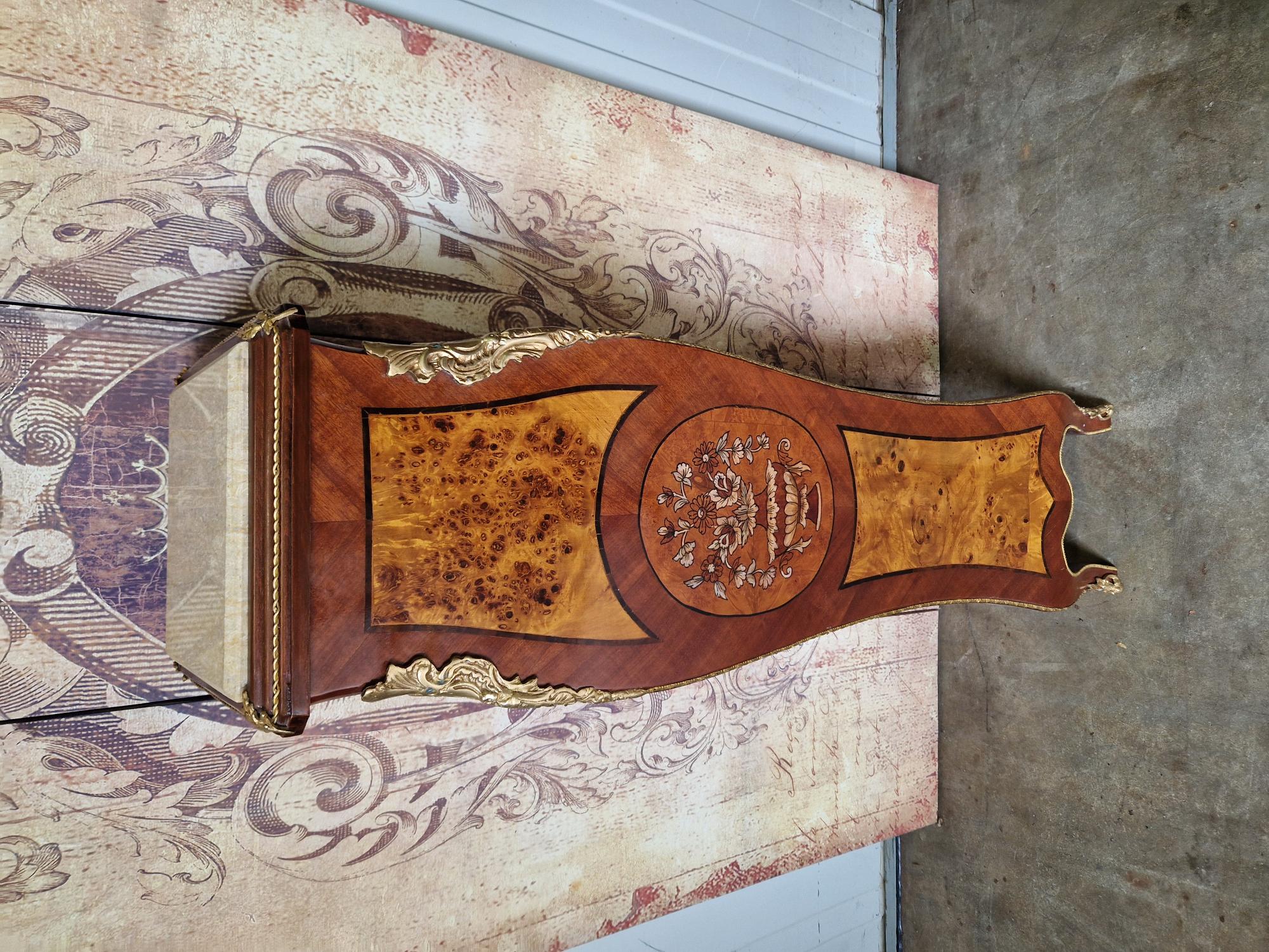 Klassieke Zuil, Plantentafel, Piedestal, Wortelfineer En Marmeren Blad En Missing Versieringen Afm. 30x30cm En 126cm Hoog. image 6